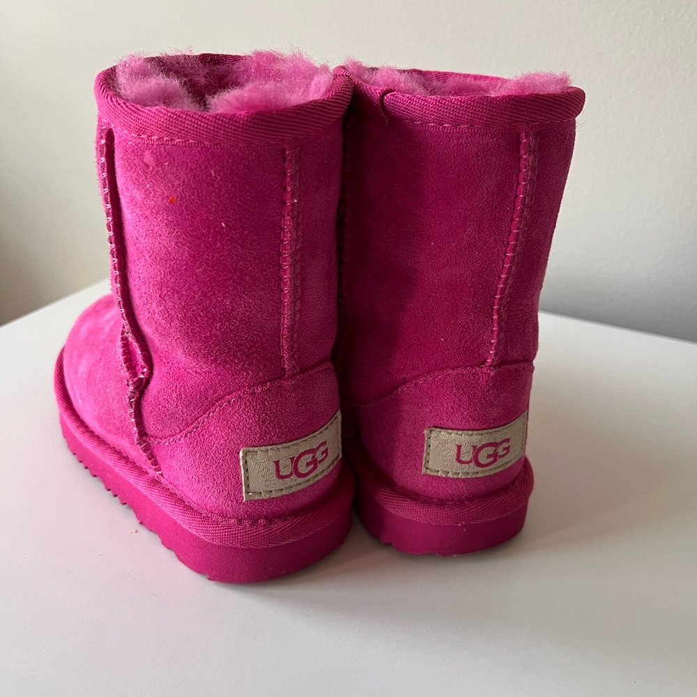 Toddler hot pink UGG boots for fall/winter season. Size 8c